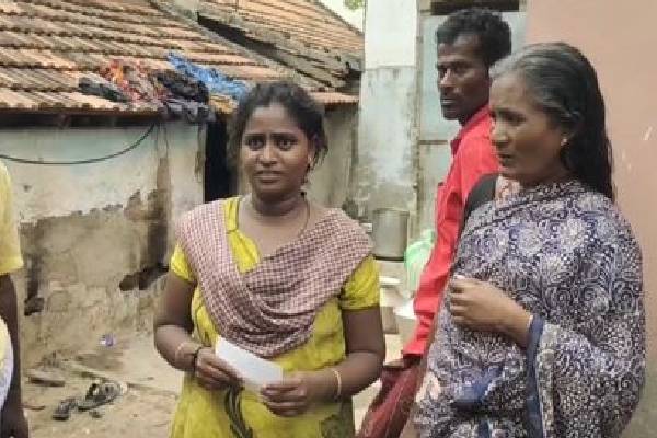 தாயை காப்பாற்ற சென்ற 5 வயது சிறுவனுக்கு நேர்ந்த பெரும் துயரம்! | A5 Year Old Boy Who Went To Save His Mother Died தாயை காப்பாற்ற சென்ற 5 வயது சிறுவனுக்கு நேர்ந்த பெரும் துயரம்! | A5 Year Old Boy Who Went To Save His Mother Died