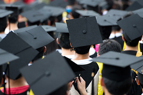 பட்டம் பெற்றவர்கள் மட்டுமே இனி ஆசிரியர்களாக நியமிப்பு | Degree Holders Are Now Appointed As Teachers