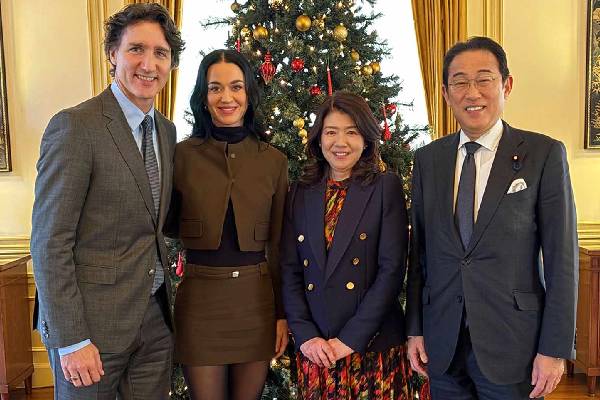 காதலி Katy Perry உடன் ஜப்பானுக்கு பறந்த கனடாவின் முன்னாள் பிரதமர் ஜஸ்டின் ட்ரூடோ | Trudeau And Perry Japan Visit காதலி Katy Perry உடன் ஜப்பானுக்கு பறந்த கனடாவின் முன்னாள் பிரதமர் ஜஸ்டின் ட்ரூடோ | Trudeau And Perry Japan Visit