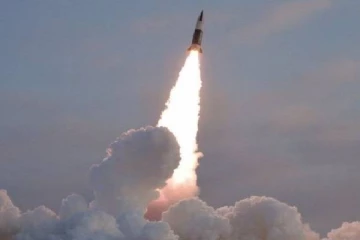 ஒரே மாதத்தில் 7-வது முறையாக சக்தி வாய்ந்த ஏவுகணை சோதனை செய்த வடகொரியா!