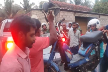 இராஜாங்க அமைச்சர் சிவநேசதுரை வாகனத்தில் சிக்கி குடும்பஸ்தர் படுகாயம்!