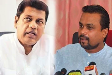 நாய் வாலை சுருட்டிக்கொள்வது போல் அரசாங்கத்திற்குள் இருக்கும் நபர்கள்: குமார வெல்கம கடும் தாக்கு