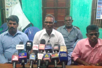 சட்டவிரோத சுருக்குவலை கடற்றொழிலை கட்டுப்படுத்துமாறு கோரிக்கை