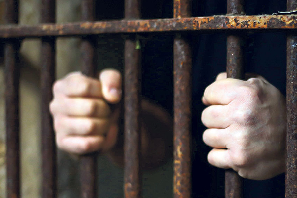 கைதியை பாலியல் துஷ்பிரயோகம் செய்த மற்றொரு கைதி! | Another Death Row Inmate Who Sexually A Prisoner