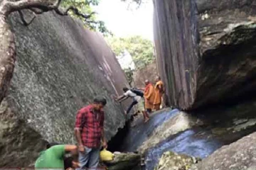 இலங்கையில் மிகவும் அரிதான மற்றும் மிகப்பெரிய கல்வெட்டு கண்டுபிடிப்பு