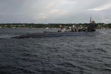 தென் சீனக் கடலில் அமெரிக்க நீர்மூழ்கி கப்பல் மீது தாக்குதல்! சீன கடல் பிராந்தியத்தில் ஏற்பட்டுள்ள பதற்றம்