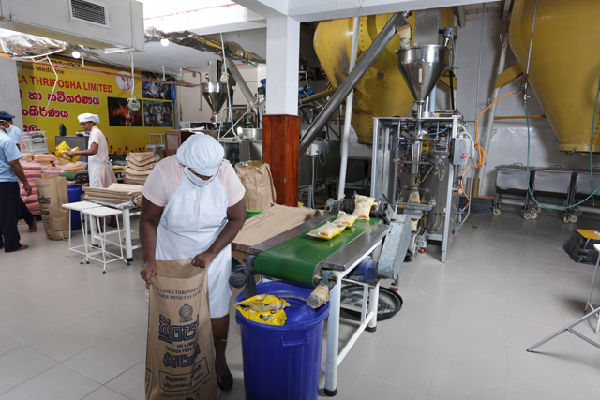 தொடரும் தட்டுப்பாடு! நாட்டில் நிறுத்தப்பட்ட மற்றுமோர் உற்பத்தி - ஐபிசி தமிழ்