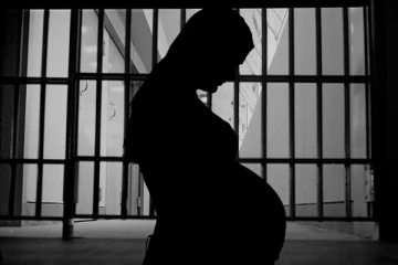 சிறையில் அடுத்தடுத்து பெண்கள் கர்ப்பமாவதால் பரபரப்பு