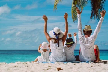 விடுமுறை நாட்களை பயன்படுத்திக் கொள்ளாத கனேடிய மக்கள்: ஆய்வில் தகவல்