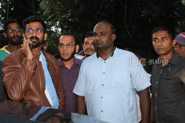 கஹவத்தை சம்பவம் : அமைச்சர் ஜீவன் தொண்டமானின் தலையீட்டால் தீர்வு(படங்கள்) | Kahavathi Incident Minister Jeevan