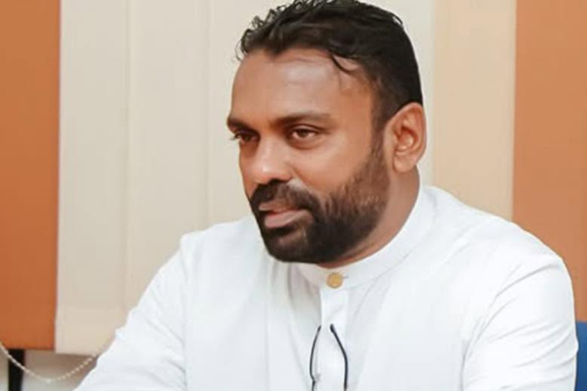 ராஜபக்ச ஆட்சியில் இடம்பெற்ற பாரிய அரச காணி மோசடி! அம்பலப்படுத்திய ஆளும் கட்சி எம். பி | Massive State Land Fraud During Rajapaksa Regime ராஜபக்ச ஆட்சியில் இடம்பெற்ற பாரிய அரச காணி மோசடி! அம்பலப்படுத்திய ஆளும் கட்சி எம். பி | Massive State Land Fraud During Rajapaksa Regime