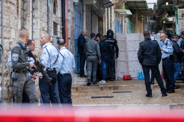 மர்ம நபர் நடத்திய துப்பாக்கிச்சூடு : ஒருவர் பலி (Video)