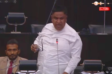 උසස් පෙළ විභාගය මාස තුනකට කලින් තියලා - විභාගේ ලියන්නේ අගමැතිනි නෙමෙයිනේ ඒ දරුවොනේ එහෙනම් ඒ දරුවන්ගේ ප්‍රශ්ණෙට රජය කන්දෙන්න - දරුවන් වෙනුවෙන් සංවේදී වූ චාමර