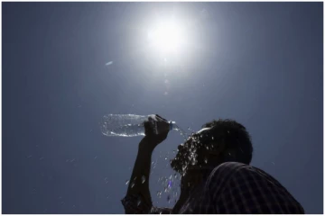 கொளுத்தும் வெயில்...வீசும் அனல் காற்று - 18 மாவட்டங்களில் 100 டிகிரியை கடந்த வெப்பம்..!