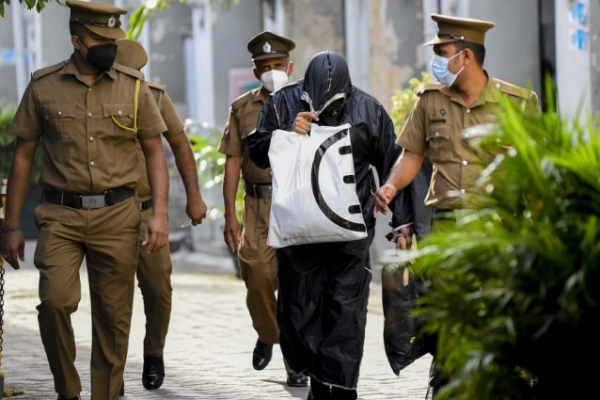 போயா தினத்தில் மதுபானம் விற்றவருக்கு நேர்ந்த கதி | Fate Of The Person Who Sold Alcohol On Poya Day போயா தினத்தில் மதுபானம் விற்றவருக்கு நேர்ந்த கதி | Fate Of The Person Who Sold Alcohol On Poya Day