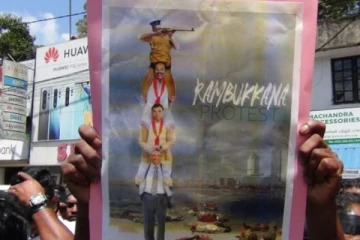 அரசாங்கத்துக்கு எதிராக நாடெங்கும் தொடரும் போராட்டங்கள்: றம்புக்கண அராஜகத்துக்கு கண்டனம்  (Photos)