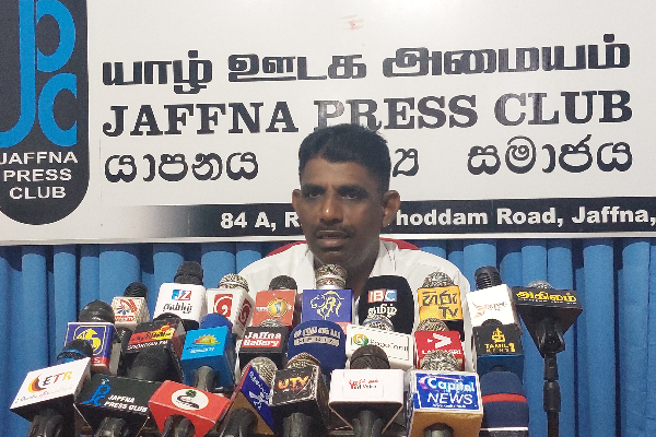 நலன்புரி உதவித்திட்ட பிரச்சினையை தீர்க்க நிதி வசூலிக்கும் அவலம்...! | Plight Of Receiving Bribes Is Happening In Jaffna