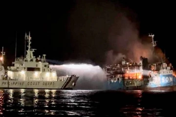 நடுக்கடலில் கப்பலில் திடீரென ஏற்பட்ட தீ விபத்து: 31 பேர் உடல் கருகி பரிதாபமாக உயிரிழப்பு