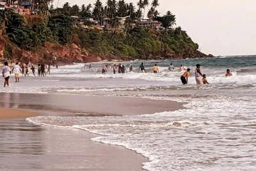 மூன்று சிறுவர்களுக்கு நடந்த அசம்பாவிதம் ; எச்சரிக்கும் பொலிஸார்