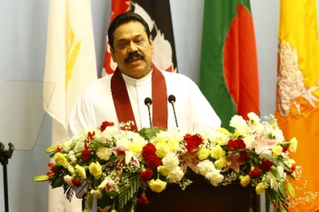 ஆட்சி கவிழும் நிலையில் ராஜபக்சே தலைமையிலான அரசு : இலங்கையில் நடப்பது என்ன?