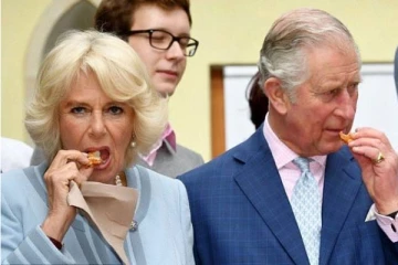 பிரித்தானிய மன்னரின் மனைவி என்ற உயர் அந்தஸ்தை பெற்றும் ஒரு விடயத்தில் இன்னும் மாறாத கமீலா! சுவாரசிய தகவல்