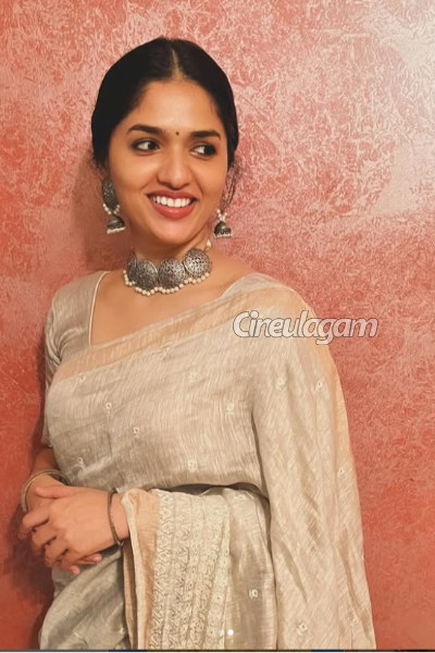 அட நடிகை சுனைனாவின் காதலர் இவர்தானா, முதன்முறையாக வெளியான போட்டோ... ஸ்பெஷல் டே | Actress Sunaina Latest Photo With Her Boyfriend அட நடிகை சுனைனாவின் காதலர் இவர்தானா, முதன்முறையாக வெளியான போட்டோ... ஸ்பெஷல் டே | Actress Sunaina Latest Photo With Her Boyfriend