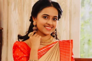 உயிர் உங்களுடையது தேவி.. இணையத்தை கலக்கும் ஸ்ரீதிவ்யா புகைப்படம்