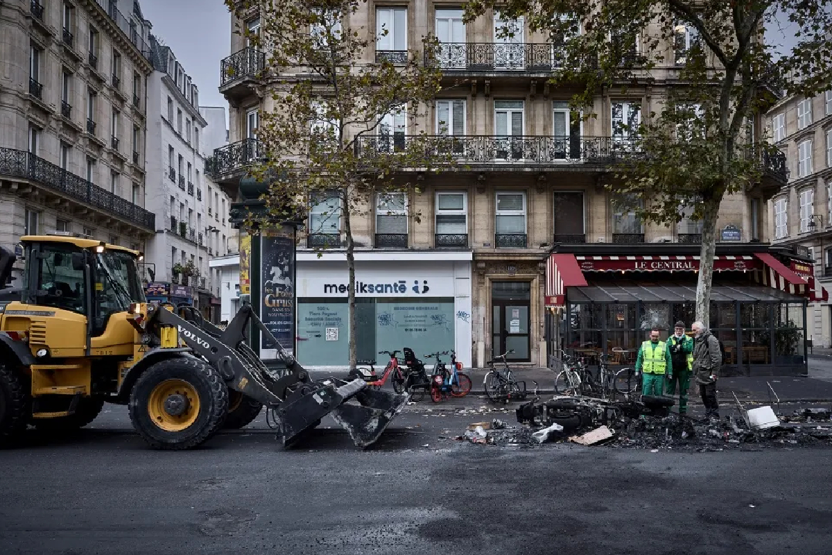 பிரான்ஸில் வெடித்த கலவரம்: பகுதி நேர ஊரடங்கு | France Curfew Protest Arrest பிரான்ஸில் வெடித்த கலவரம்: பகுதி நேர ஊரடங்கு | France Curfew Protest Arrest