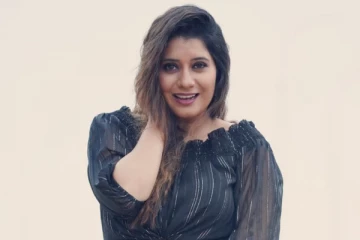 நடிகைகளுக்கு டஃப் கொடுக்கும் தொகுப்பாளினி பிரியங்கா.. போட்டோஷூட் புகைப்படங்கள்