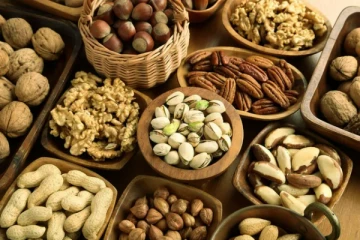 நட்ஸ் வகைகளை வறுத்து சாப்பிடுவது புற்றுநோயை உண்டாக்குமா? மருத்துவ விளக்கம்