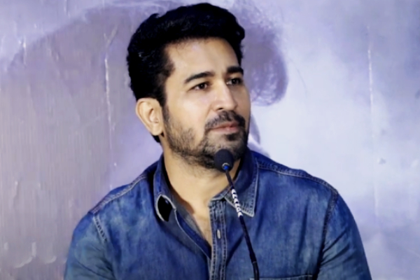 இன்னொரு மொழி கற்பது கஷ்டம்; செருப்பு போடாதது ஏன்..? நடிகர் விஜய் ஆண்டனி பதில்! - தமிழ்நாடு