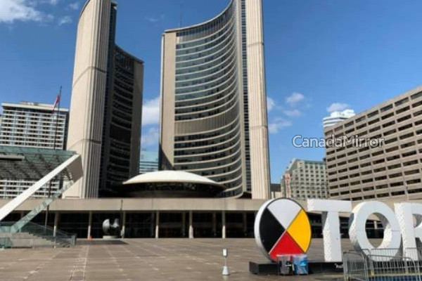 ரொறன்ரோ மேயர் பதவிக்கு இத்தனை பேர் போட்டியிடுகின்றனரா? | 372 Candidates Running In Toronto
