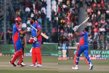 வாணவேடிக்கை காட்டி பாபர் அசாம் அணியை சம்பவம் செய்த பொல்லார்டு