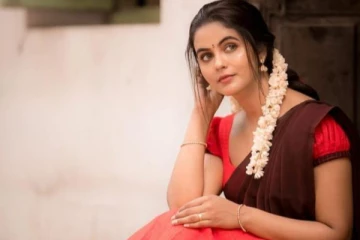 யாரடி நீ மோகினி  சீரியலில் படு பயங்கர வில்லி!  நிஜத்தில் தமிழ் பெண்களையும் மிஞ்சிய பேரழகு!