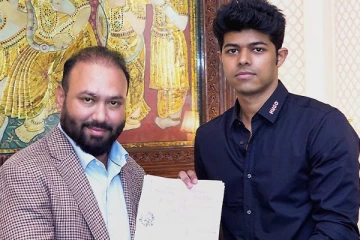 விஜய் மகன் ஆசைக்கு கட்டையை போட்ட லைக்கா.. என்ன ஆனது தெரியுமா