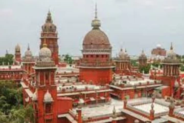 தேர்தல் நாளில் சம்பளத்துடன் விடுமுறை அளிக்கவில்லை என்றால் நடவடிக்கை: உயர்நீதிமன்றம் உத்தரவு