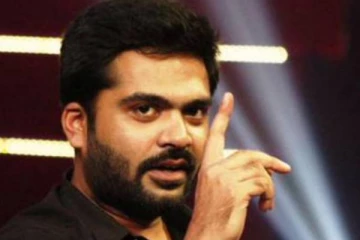 காதல் இன்னும் மனசுக்குள்ள இருக்கோ? நயன் - சிம்புவை வம்புக்கு இழுக்கும் நெட்டிசன்கள்..
