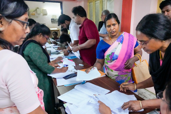 தமிழகத்தில் SIR படிவம் ஒப்படைப்பதற்கான கால அவகாசம் இன்றுடன் நிறைவடைகிறது | Last Day To Submit Sir Form In Tamilnadu தமிழகத்தில் SIR படிவம் ஒப்படைப்பதற்கான கால அவகாசம் இன்றுடன் நிறைவடைகிறது | Last Day To Submit Sir Form In Tamilnadu