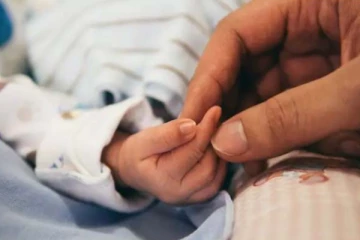 பெற்றோரின் வற்புறுத்தல்! 4 மாத குழந்தையை கொலை செய்த தந்தை: அதிர்ச்சி சம்பவம்