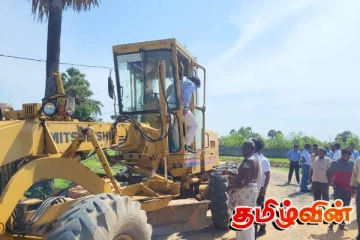 கிளிநொச்சி-புளியம்பொக்கணை கிராமத்திற்கு செல்கின்ற வீதி புனரமைப்பு பணி ஆரம்பம்