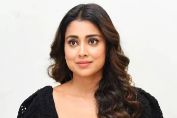 தனது கர்ப்பகால புகைப்படத்தை முதன் முறையாக வெளியிட்ட நடிகை ஸ்ரேயா.. இதோ பாருங்க