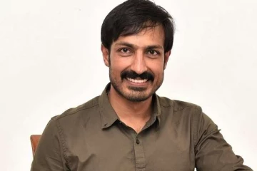 கைதி பட வில்லன் ஹரிஷ் உத்தமனின் அழகிய குடும்பத்தை பார்த்துளீர்களா?.. இதோ புகைப்படம்!