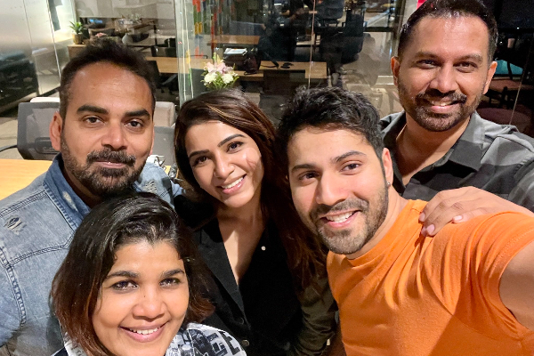 பிரபல நடிகருடன் நெருக்கமாக நின்று புகைப்படம் எடுத்த சமந்தா.. இதுக்குதான் விவாகரத்து பண்ணீங்களா | Samantha Varun Dhawan Recent Picture