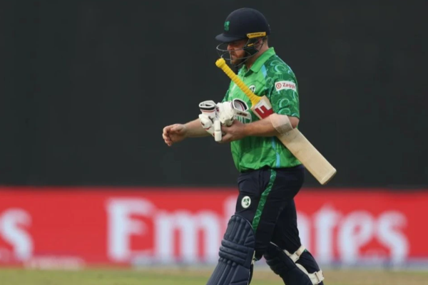 முதல் போட்டியிலே ஆதிக்கத்தை செலுத்திய அவுஸ்திரேலியா - 2 ஓட்டங்களில் புதிய சாதனை | Australia Beat Ireland 67 Runs Record In Most Twos