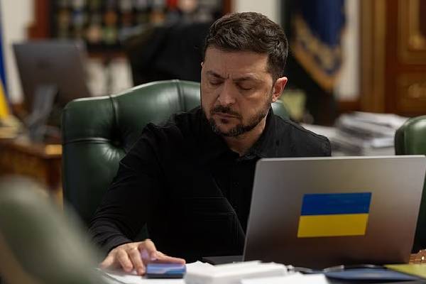 நன்றிகெட்டவர்கள்... கோபத்தில் சீறிய ட்ரம்ப்: நன்றி சொன்ன ஜெலென்ஸ்கி | Ungrateful Ukraine Trump Angry நன்றிகெட்டவர்கள்... கோபத்தில் சீறிய ட்ரம்ப்: நன்றி சொன்ன ஜெலென்ஸ்கி | Ungrateful Ukraine Trump Angry