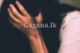 තරුණියකට සිව්දෙනෙක් එකතු වෙලා කළ අහස පොළොව නුහුලන අපරාදය - ප්‍රතිකාර සඳහා වහාම රෝහලට..