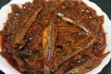 ஊருக்கே மணக்கும் சுவையான நெத்திலி கருவாடு தொக்கு - ருசியாக செய்வது எப்படி?