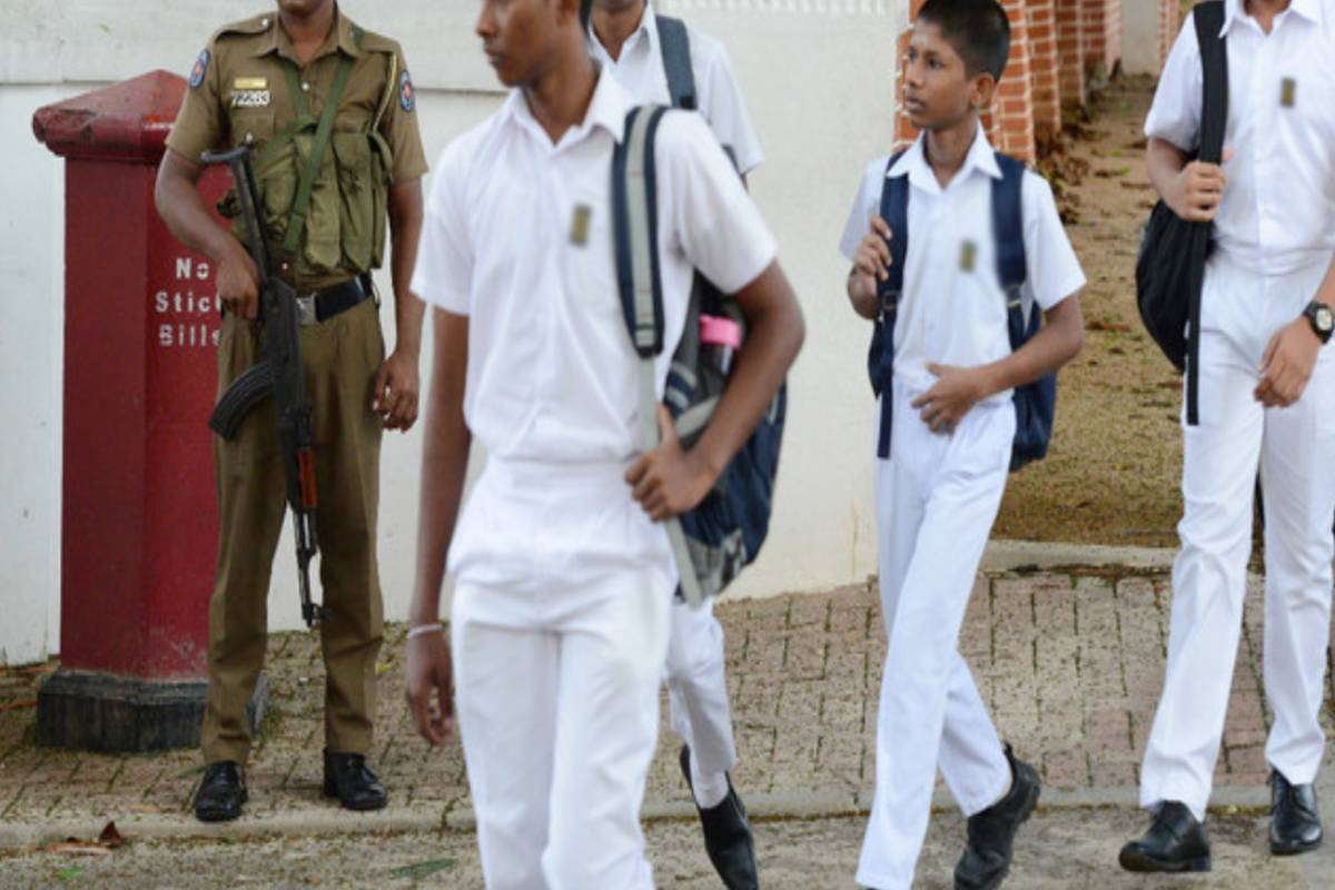 ஒன்லைன் விளையாட்டுக்காக கடையை உடைத்து திருடிய சிறுவர்கள் கைது: விசாரணையில் சிக்கிய தேரர் | Boys Arrested For Breaking Into A Shop Stealing ஒன்லைன் விளையாட்டுக்காக கடையை உடைத்து திருடிய சிறுவர்கள் கைது: விசாரணையில் சிக்கிய தேரர் | Boys Arrested For Breaking Into A Shop Stealing