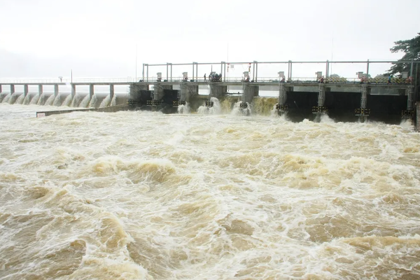 நாட்டில் நிலவும் சீரற்ற காலநிலை : மக்களுக்கு விடுக்கப்பட்ட எச்சரிக்கை | Unsettled Weather Prevailing In Sl Warning Public