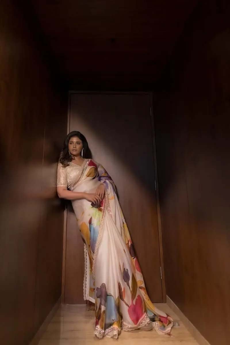 அங்காடித் தெரு நடிகை அஞ்சலியா இது? புடவையில் வெளியிட்ட அசத்தல் புகைப்படம் | Angadi Theru Actress Anjali Trending Photos Viral